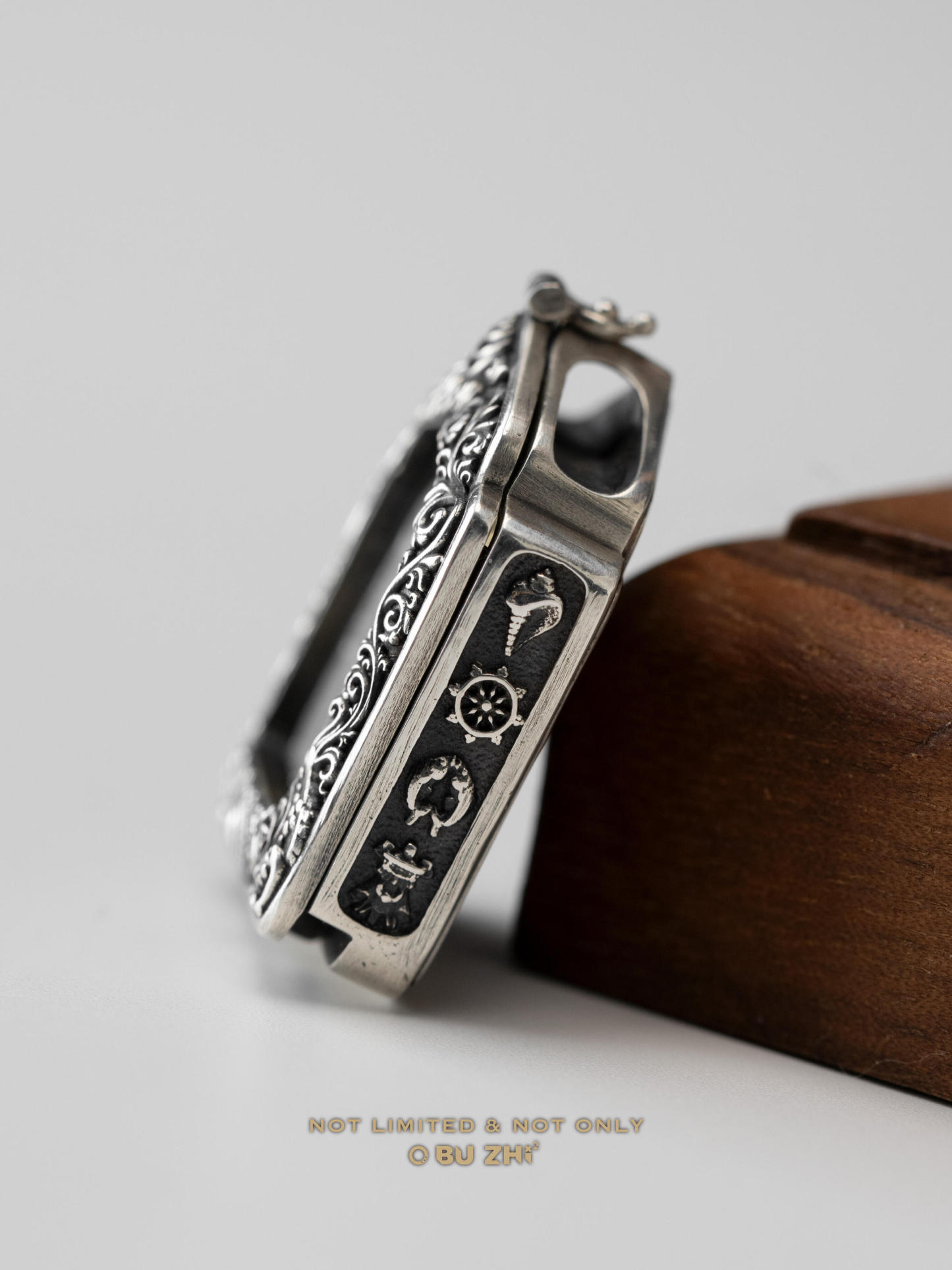 Yellow Jambhala Ga'u Box